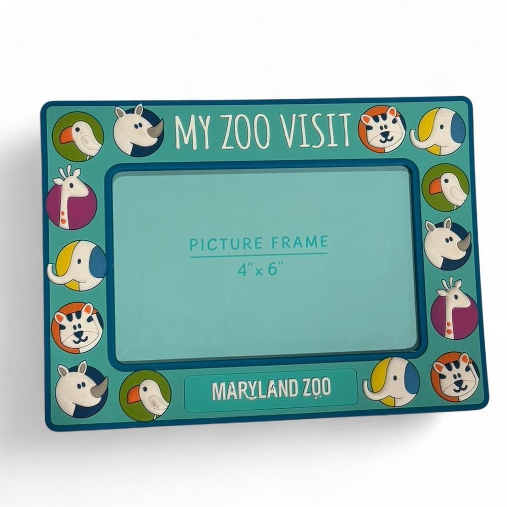 Maryland‎ Zoo picture frame with cartoon animal faces around the border